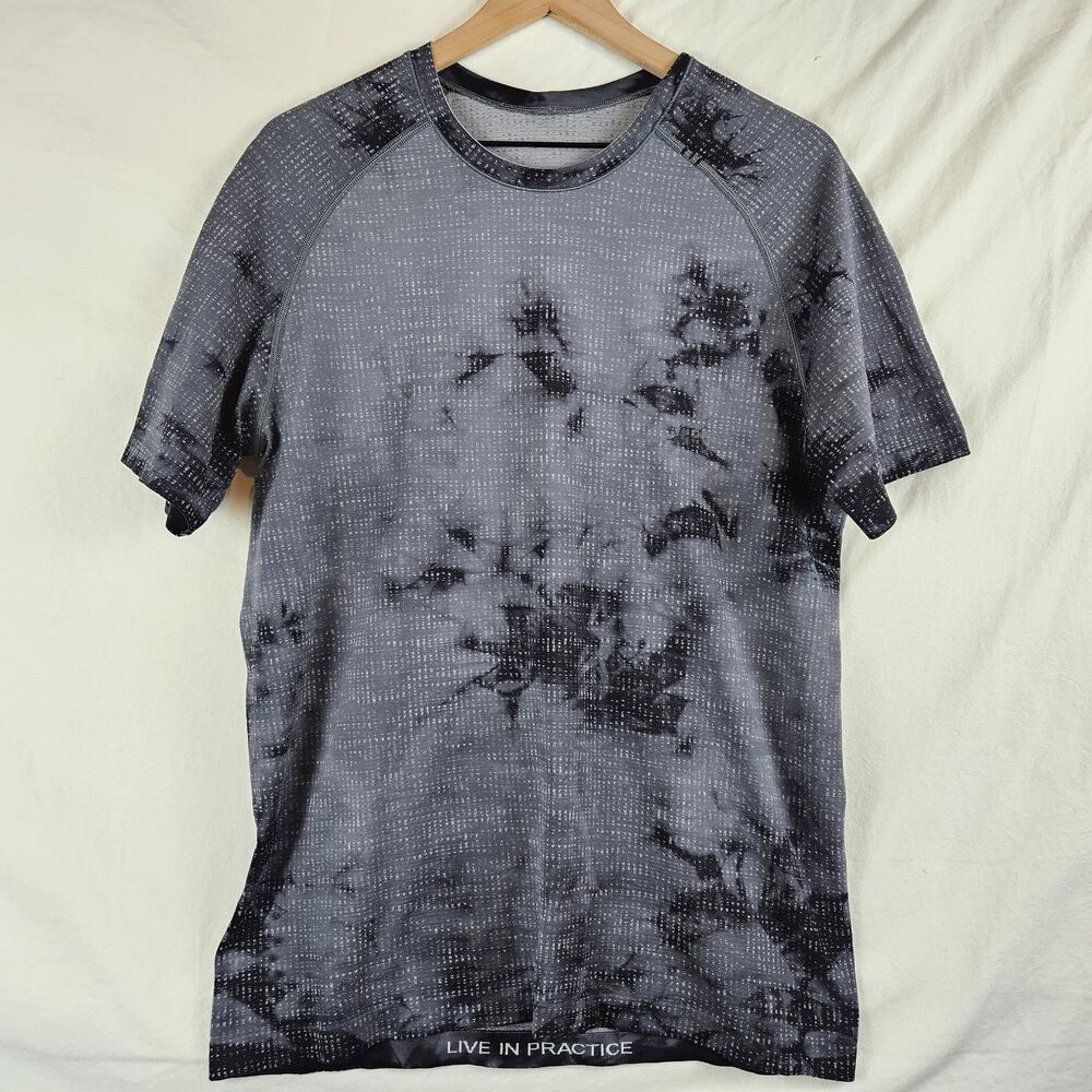 Lululemon Metal Vent Tech Short Sleeve, gray and black, men's L (approx)
